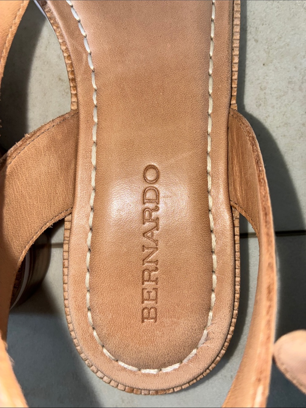 Bernardo Tan Leather Ankle-Strap Sandals Size 8 Fit Like 7.5 - Picture 2 of 10